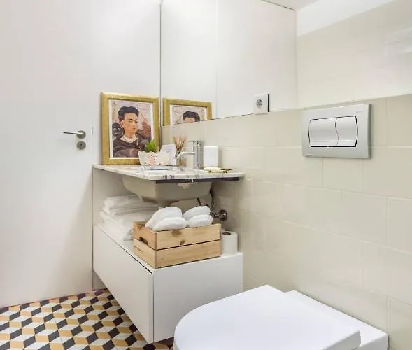 Duplex W/ Ac In Praca Republica By Lovelystay Porto